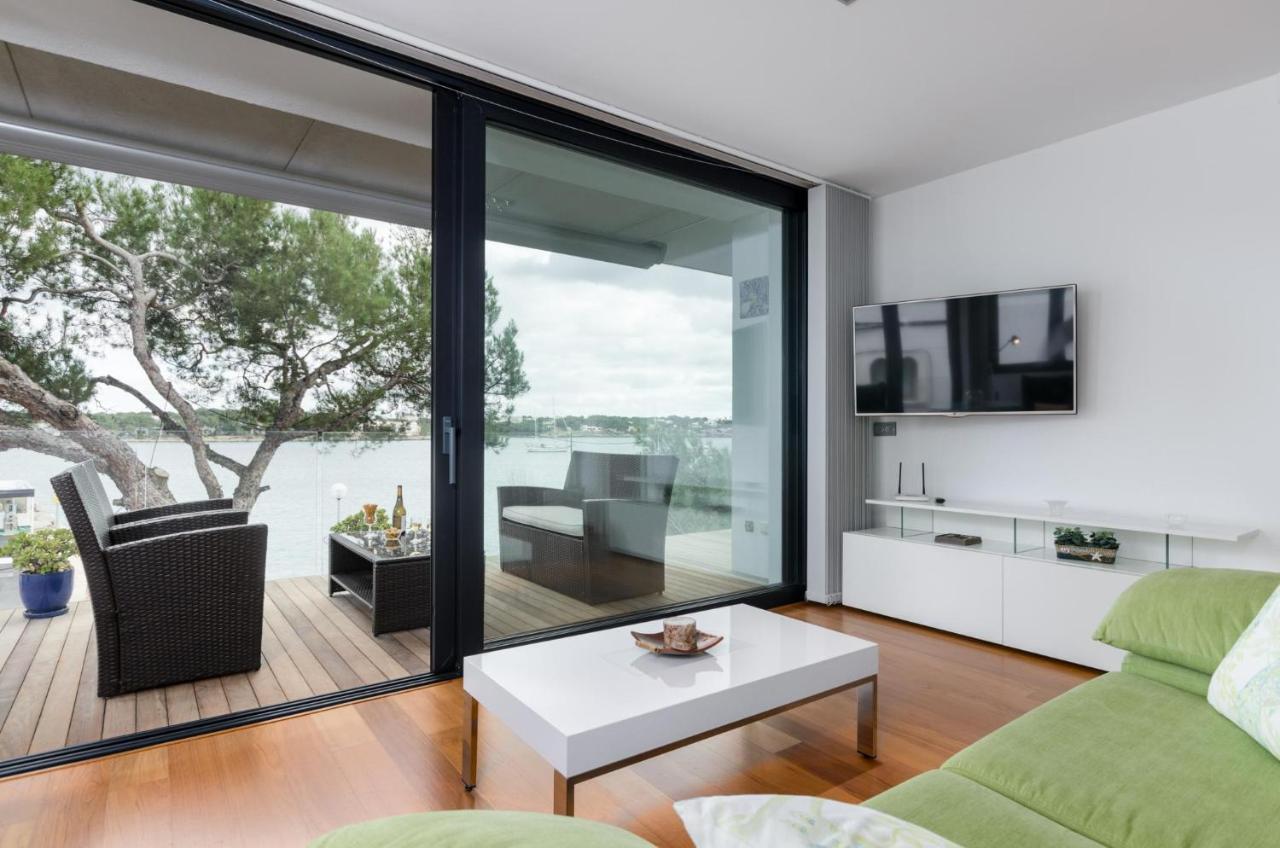 Ponent Apartment *